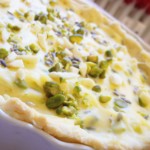 Tarte à la crème pâtissière mit Lavendel und Pistazie 